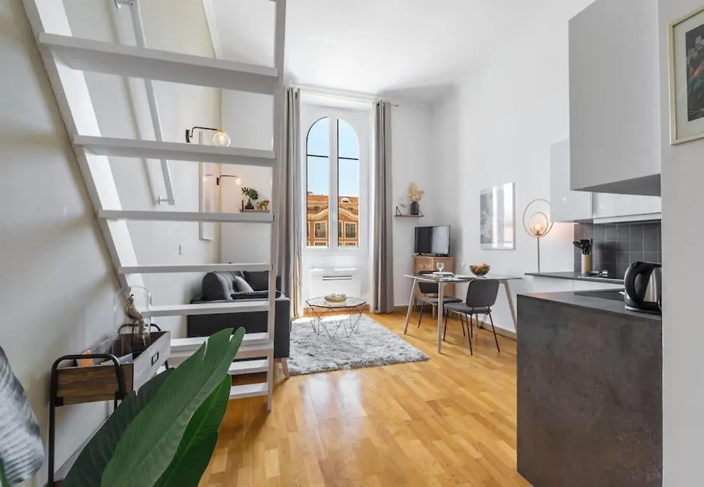 Deloye - Spacious Quiet Studio Wac Near Old Town Apartment